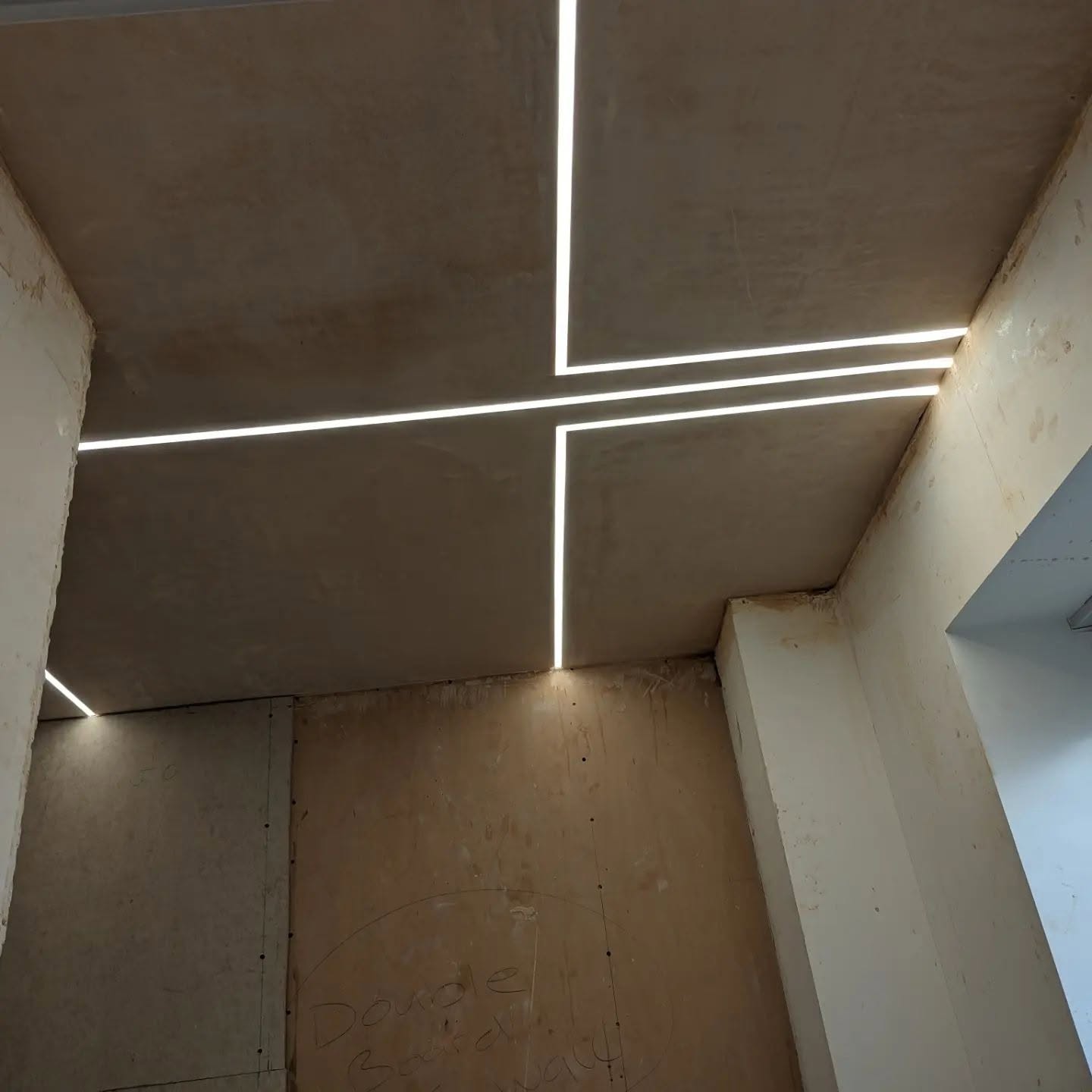 Integrated LED lighting installation